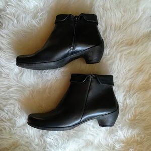 Ecco Sculptured Ankle Boots Size 40